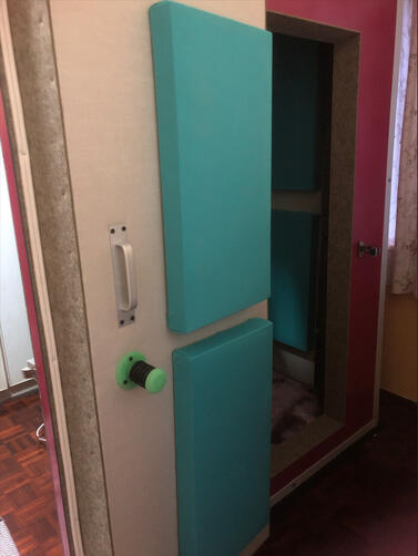 Door Door